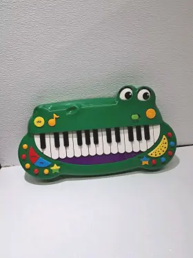 H57700-01 BABY GENIUS Djs Sing Along Keyboard