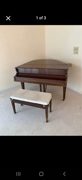 167314 BALDWIN Baby Piano Mahogany