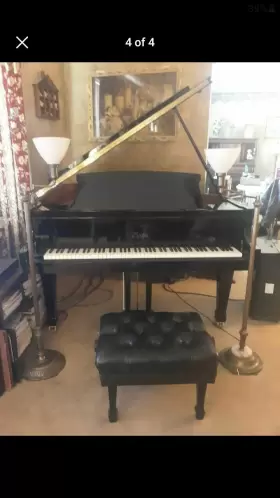 GP-178 BOSTON Piano