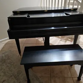191285 CHICKERING Baby Piano