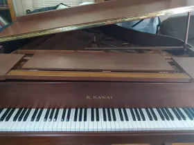 Kawai 1773217 Ge1 5ft1 Inch Baby Grand Piano Walnut Excellent Condition Padded Cover