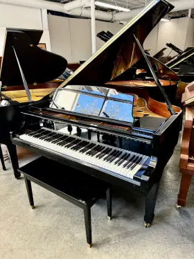 1892683 KAWAI Piano Ebony