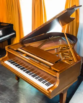 391421 KAWAI Piano
