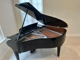 GL-10 KAWAI Piano Ebony