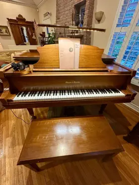 65126 MASON HAMLIN Baby Piano Silent Lamp