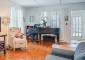A-31906 MASON HAMLIN Baby Piano