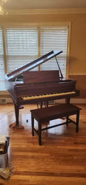 78590 MATHUSHEK Gorgeous Baby Piano Mahogany #2