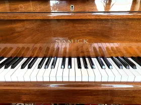 SG-172 SAMICK Piano Imperial Scale
