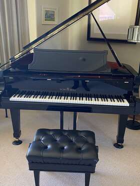 369.184 SCHIMMEL Piano Pearl River