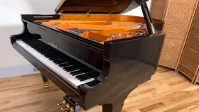 C208T SCHIMMEL Semi Concert Piano