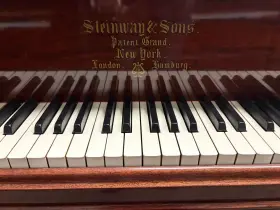 108979 STEINWAY SONS Piano Mahogany #3