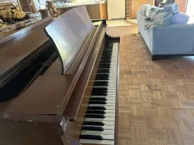 371995 STEINWAY SONS Baby Piano Average #3
