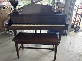 17P1 STROUD Baby Piano
