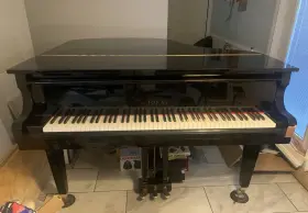 Tokai 31477 Grand Piano 88 Keys Ebony Finish Black Wood 3 Pedals With Bench Mpn