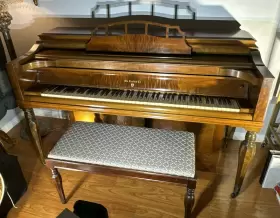 136724 WM KNABE CO Upright Antique Piano Lacquered