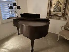 Wurlitzer 97834 Baby Grand Piano Brown Finish 88-key 3-pedal Mpn Color