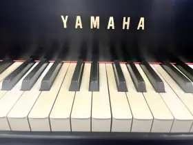 1308585 YAMAHA Semi Concert Piano Ebony #3