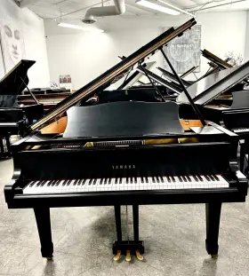Yamaha 4420454 G2 Grand Piano 5ft6 Inch Satin Ebony