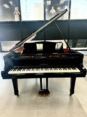 4691588 YAMAHA Piano Ebony #2