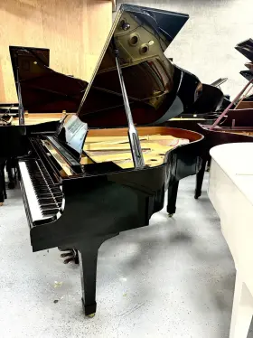 5011247 YAMAHA Piano Ebony #2