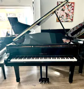 Yamaha 5389941 C2 Grand Piano 5ft8 Inch Polished Ebony