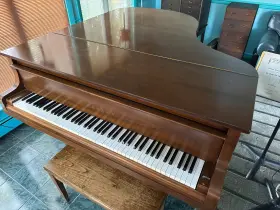 551814 YAMAHA Baby Piano