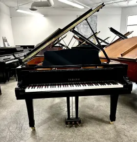 Yamaha 5595343 C5 Grand Piano 6ft7 Inch Polished Ebony