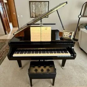 Yamaha 5830016 Gp1 Ebony Grand Piano
