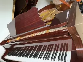 6070137 YAMAHA Baby Piano Mahogany Player
