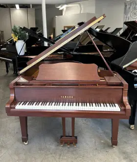 Yamaha 6093130 C3 Grand Piano 6ft1 Inch Satin Walnut