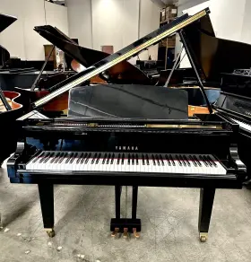 B5333125 YAMAHA Baby Piano Ebony