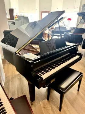 DGB1 YAMAHA Disklavier Baby Piano Ebony