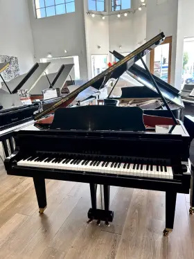 J2318141 YAMAHA Baby Piano Ebony