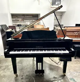 Yamaha J2320569 Gb1 Baby Grand Piano With Player System 5ft Polished Ebony