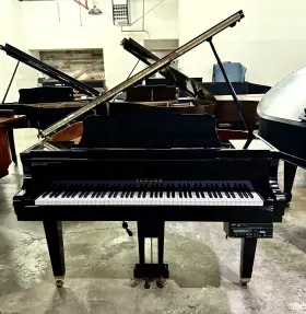 Yamaha J2423060 Gb1 Grand Piano With Disklavier Player System 5ft Polished Ebony