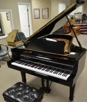 Young Chang G-275 G213 Semi Concert Grand Piano In Pristine Condition