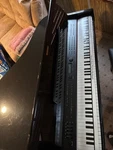 Piano Suzuki Hg-425e Mini Grande Digital Piano, 88-note, Hammer-action. Fixed Price $100.00.